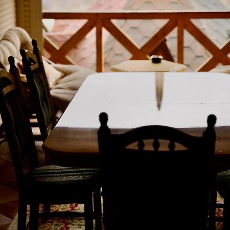 Петрос Family Hotel Яремче Екстериор снимка