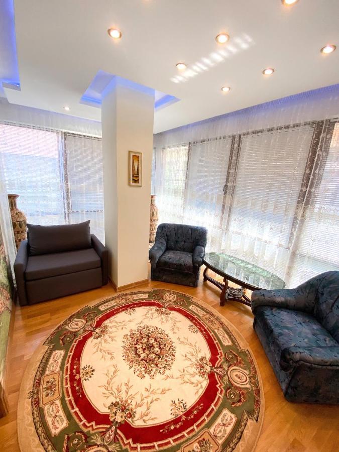 Петрос Family Hotel Яремче Екстериор снимка