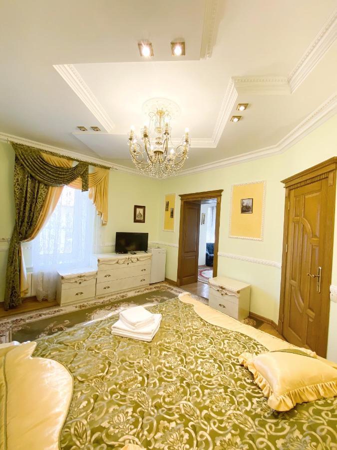 Петрос Family Hotel Яремче Екстериор снимка