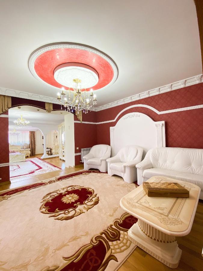 Петрос Family Hotel Яремче Екстериор снимка