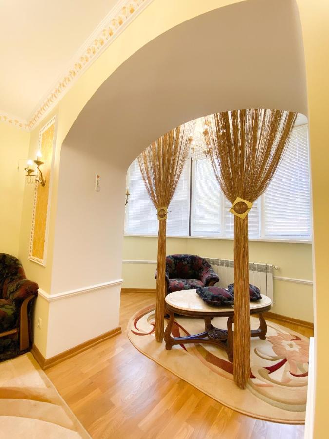Петрос Family Hotel Яремче Екстериор снимка