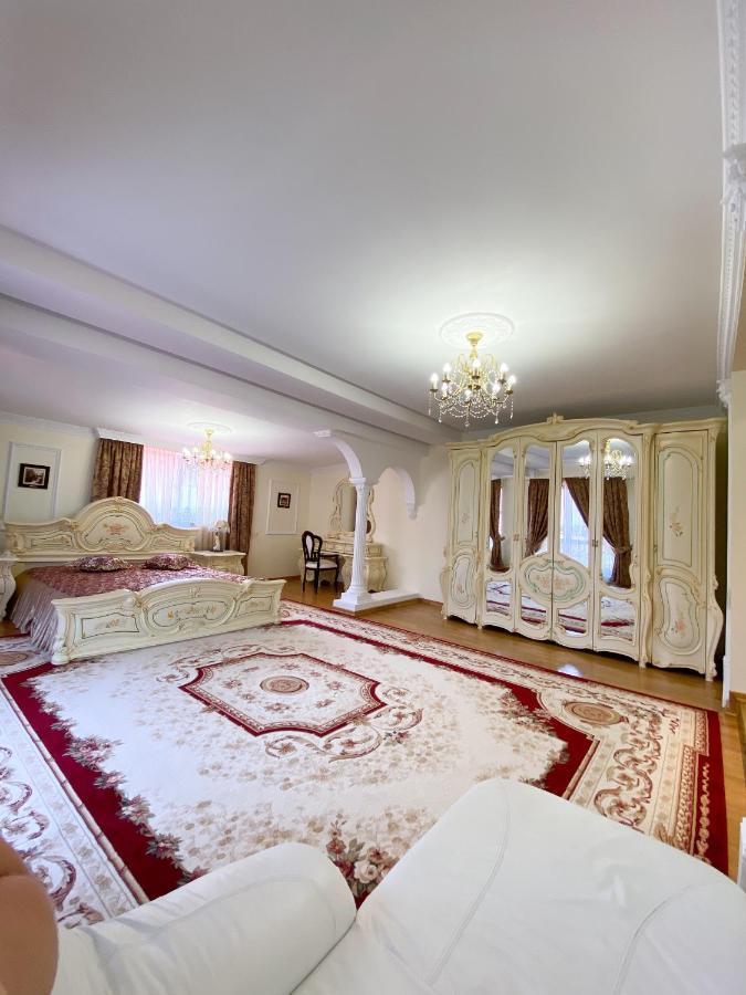 Петрос Family Hotel Яремче Екстериор снимка