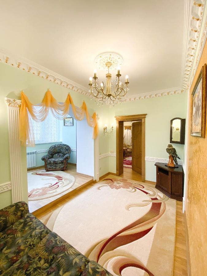 Петрос Family Hotel Яремче Екстериор снимка